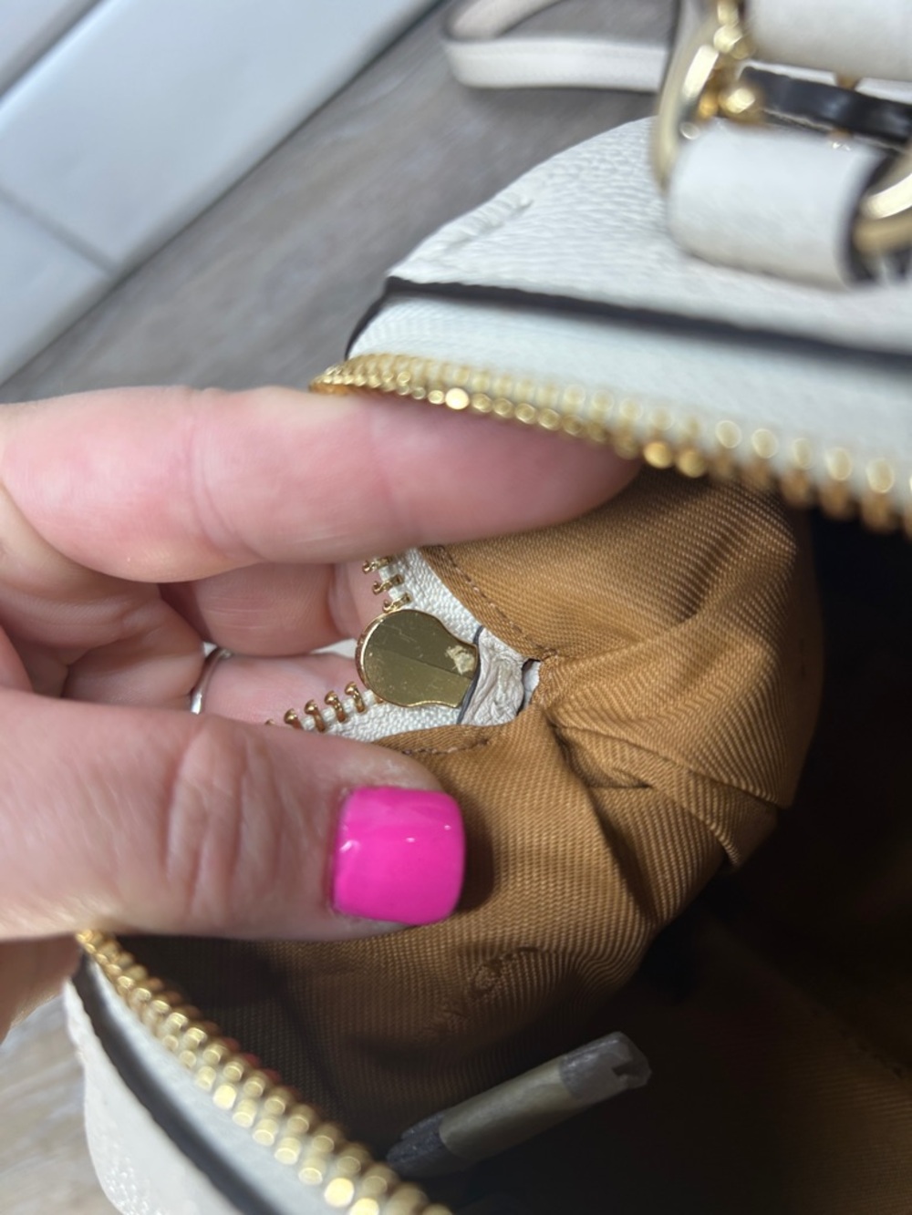 Coach cream satchel - Picture 11 of 13